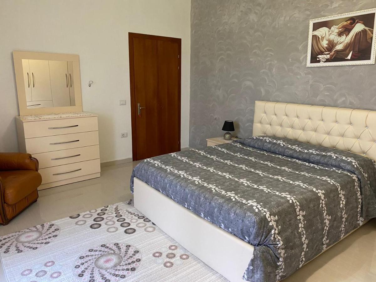 فندق تيرانافي  Bar Restorant Kristal المظهر الخارجي الصورة